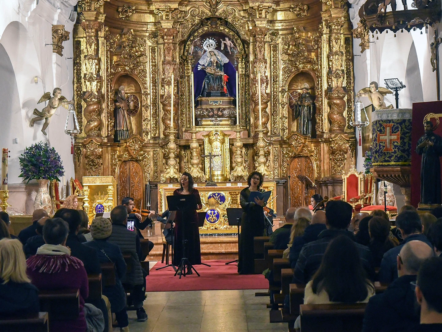 Imagen del concierto de ESEMBLE AMATISSE en la Iglesia de África de Ceuta